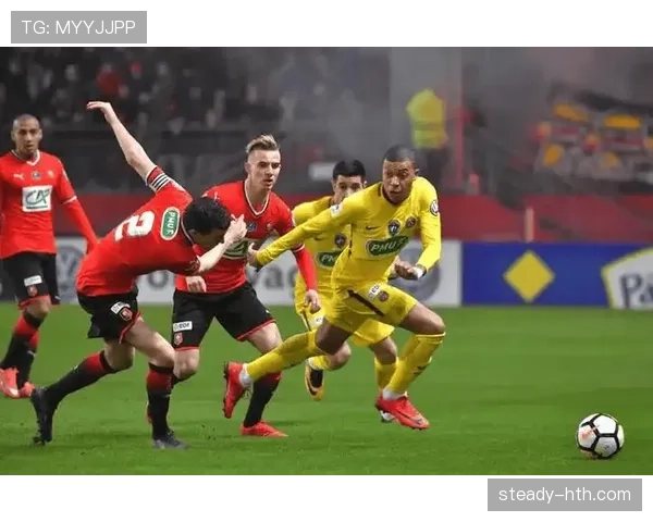 雷恩球员近期表现稳健,整体状态持续提升 雷恩球员近期表现稳健,整体状态持续提升