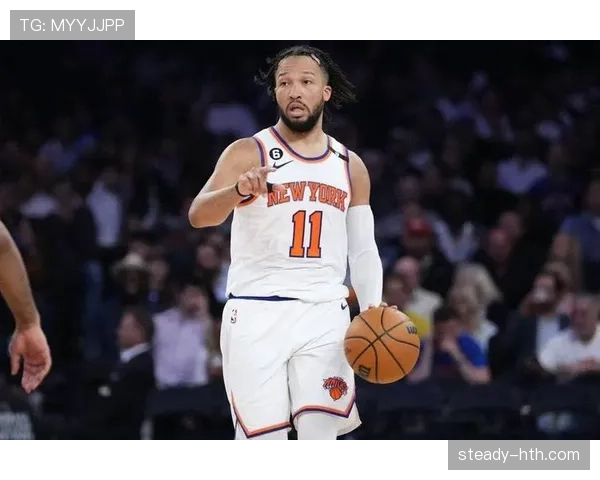 布伦森利用挡拆拉开空间，关键时刻得分效率显著提升